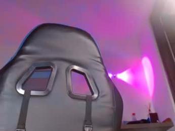 yourfavorite_bigclit webcam model stream image
