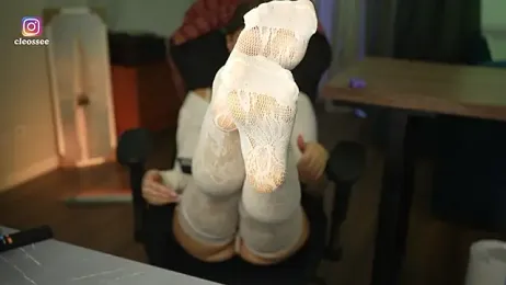 Cleose webcam model stream image