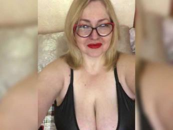 luxuriousGoddess webcam model stream image