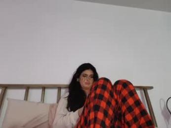 hollyshit_ webcam model stream image