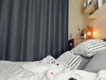 cute_caprice webcam model stream image