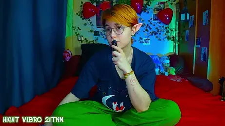 TrickyKitsune webcam stripchat model stream image