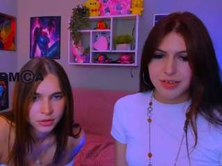 caroline-honeyy1 webcam model stream image