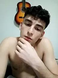 Yasinyasin7 webcam model stream image