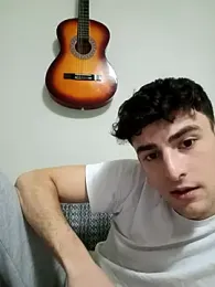 Yasinyasin7 webcam model stream image