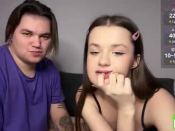 lovelly_mooncouple webcam model stream image