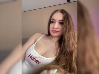 -_____--_ webcam bongacams model stream image