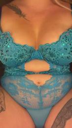DiscreetBlonde webcam model stream image