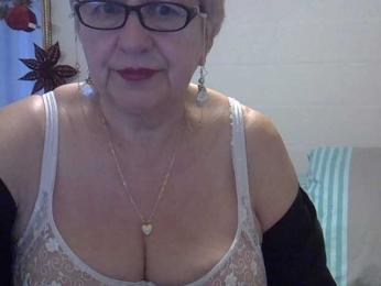 SweetCherry00 webcam bongacams model stream image