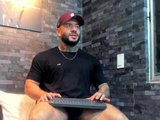 Bruce Dallas webcam model stream image