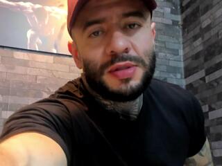 Bruce Dallas webcam model stream image