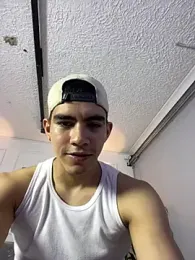 Alejandro_vega_ webcam stripchat model stream image