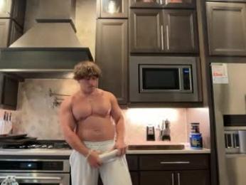 hungkingg22 webcam chaturbate model stream image