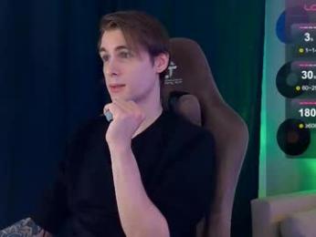 debugmee webcam model stream image