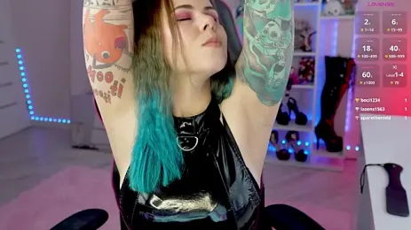 QueenAliceX webcam model stream image