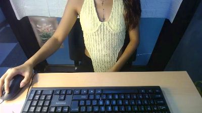StouteTessa webcam model stream image