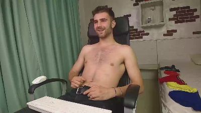 KyloEast webcam cam4 model stream image