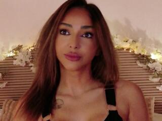 Lara Black webcam model stream image