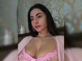 _AB_runette webcam model stream image
