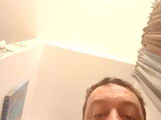 ieatmyowncum100 webcam model stream image