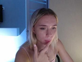 Emily-Hartt webcam model stream image