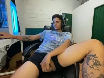 Max_TheHorseDick webcam stripchat model stream image