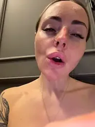 EmaSalis webcam model stream image