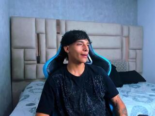 Croy Myers webcam model stream image