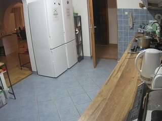 voyeurcam-julmodels-kitchen webcam model stream image