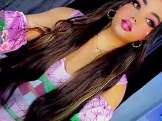 littleambarhot webcam camsoda model stream image