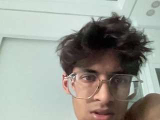 trillionzrecords webcam model stream image