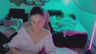 Mellyfouryou webcam model stream image