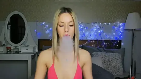 MiaBeeXX webcam model stream image