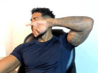 Xander Strongs webcam model stream image