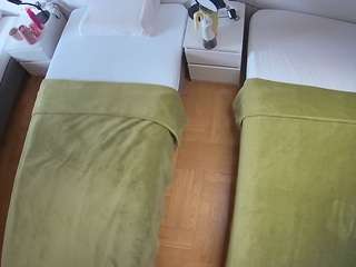 voyeurcam-julmodels-bed-5 webcam model stream image
