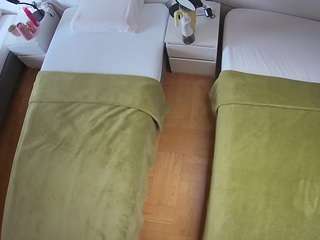voyeurcam-julmodels-bed-5 webcam model stream image
