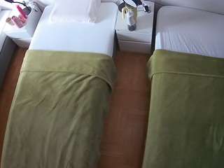 voyeurcam-julmodels-bed-5 webcam model stream image