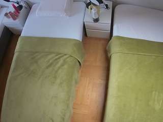 voyeurcam-julmodels-bed-5 webcam model stream image
