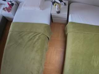 voyeurcam-julmodels-bed-5 webcam model stream image