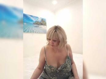 mery8poppins webcam bongacams model stream image