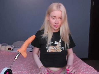LillieBerry webcam model stream image