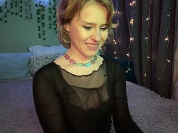 AuroraHoll webcam model stream image