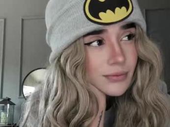 lonelly_lolly98 webcam model stream image