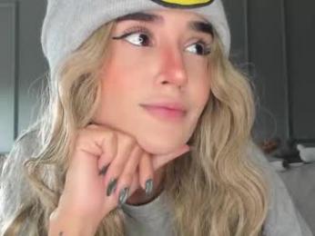 lonelly_lolly98 webcam model stream image