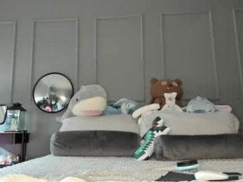 lonelly_lolly98 webcam model stream image