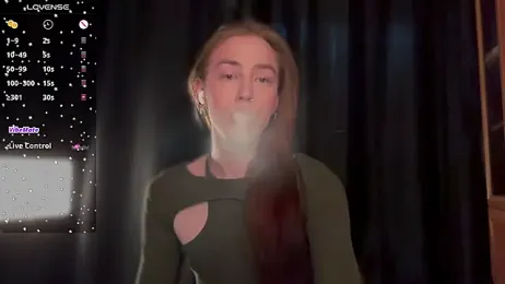 Avril_Pearly_ webcam stripchat model stream image