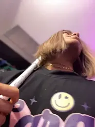 Flora_Minx webcam stripchat model stream image