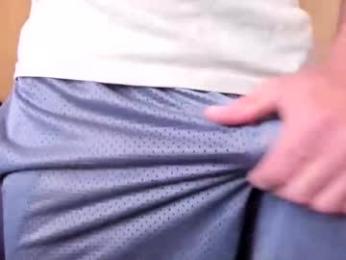 hung_dude_19 webcam model stream image