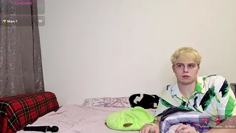 Emily_and_Ilumi webcam stripchat model stream image