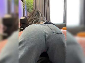 MagicMelody webcam bongacams model stream image